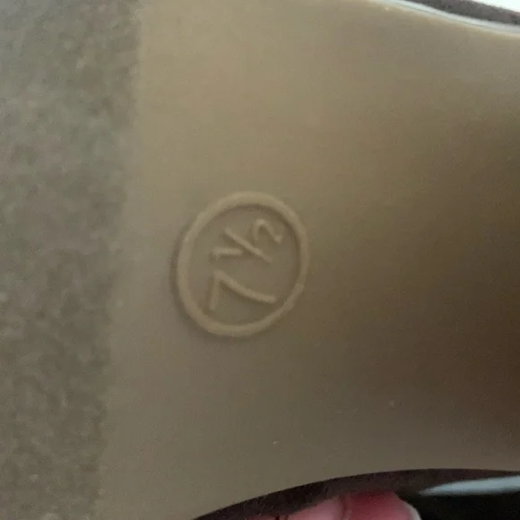 Universal Thread Junie Brown Microsuede Tall Boots size 7.5 new - Picture 4 of 10